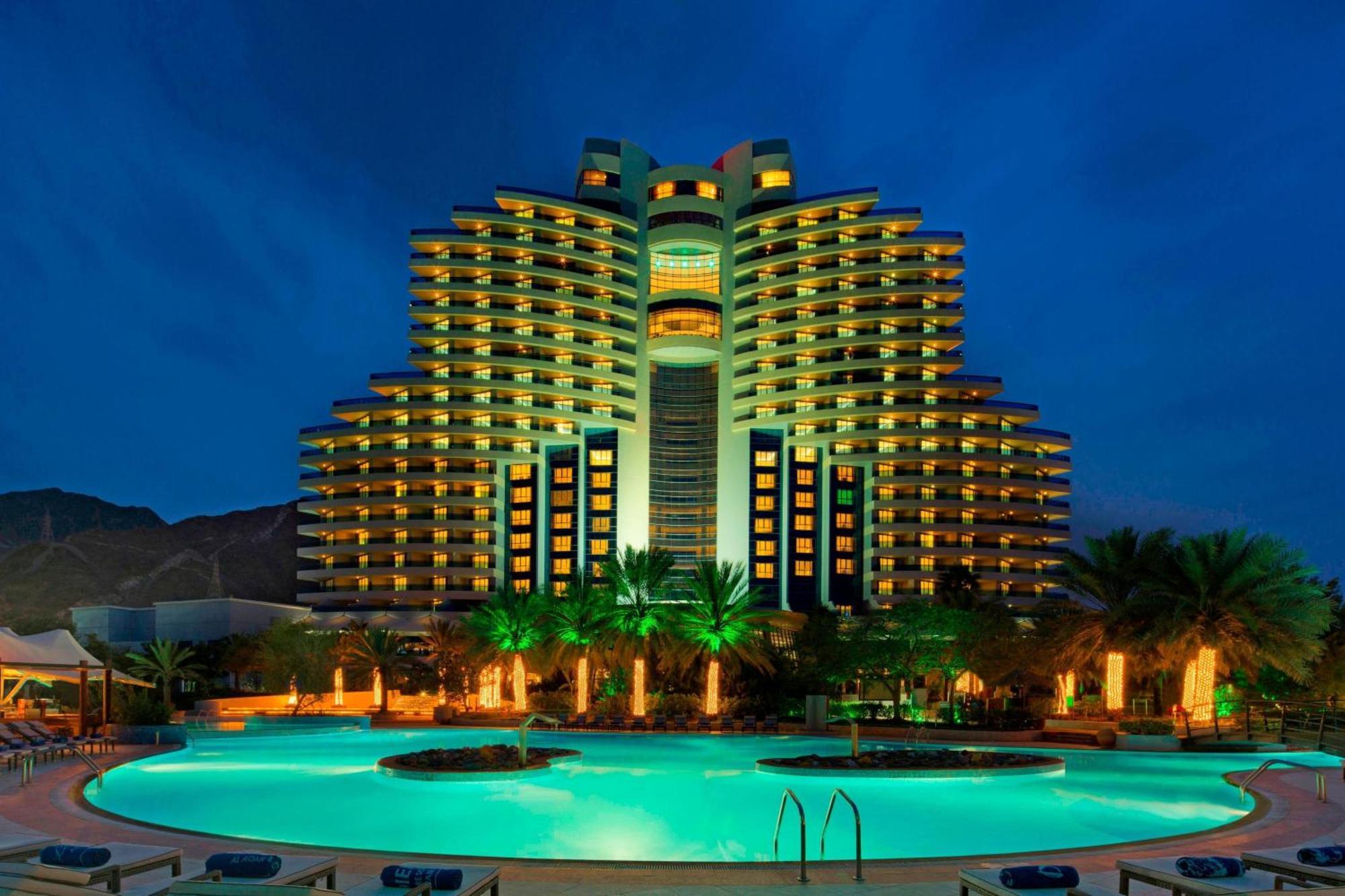 Le Meridien Al Aqah Beach Resort Kültér fotó The Dead Sea Resort